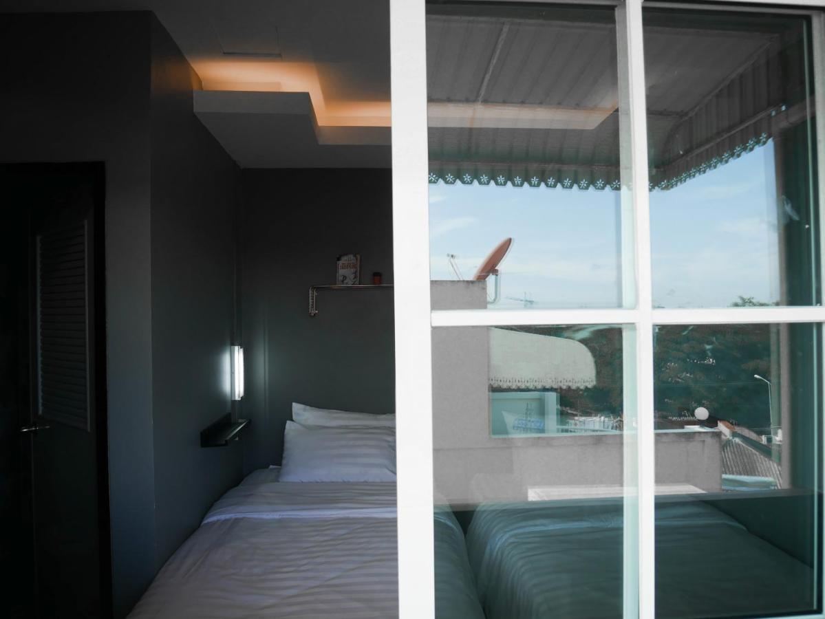 VarietyD-DayHostel HuaHin Buitenkant foto