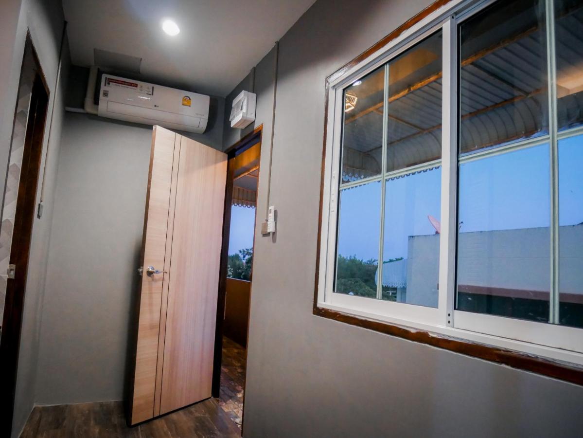 VarietyD-DayHostel HuaHin Buitenkant foto