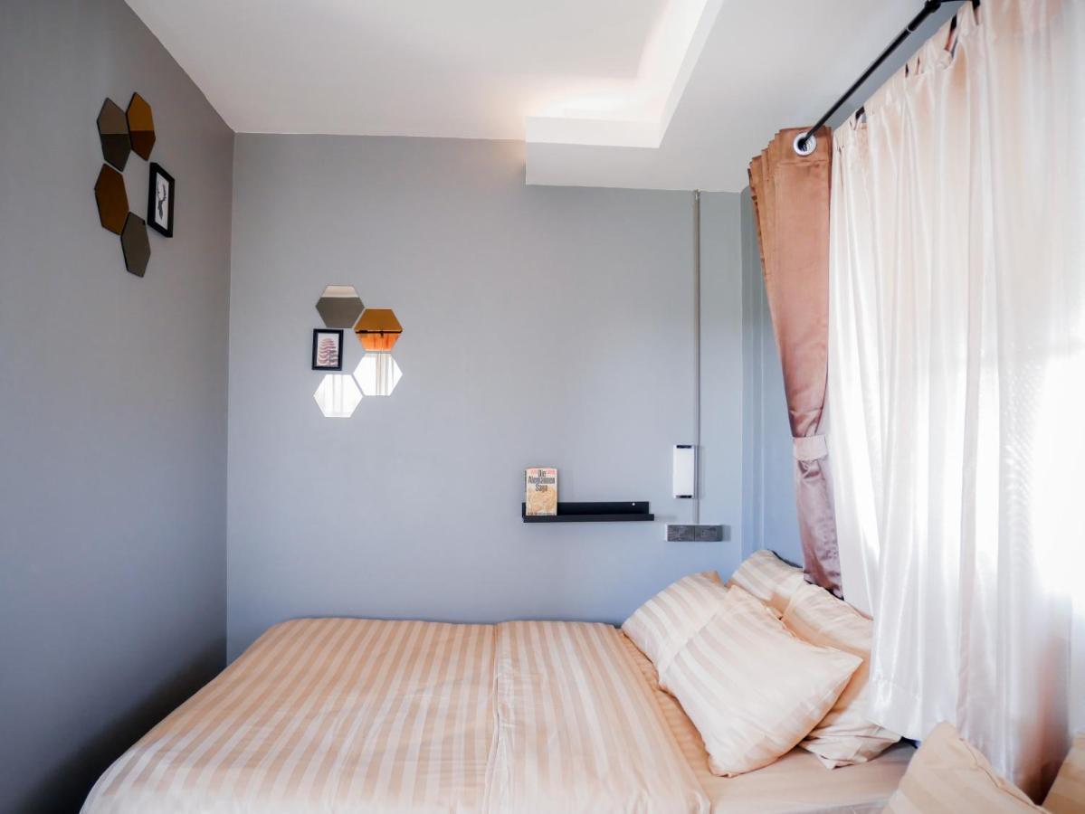 VarietyD-DayHostel HuaHin Buitenkant foto