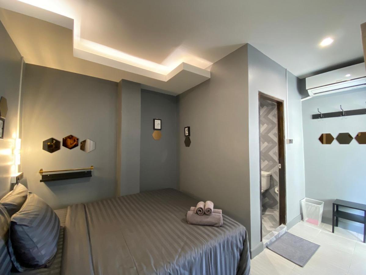 VarietyD-DayHostel HuaHin Buitenkant foto