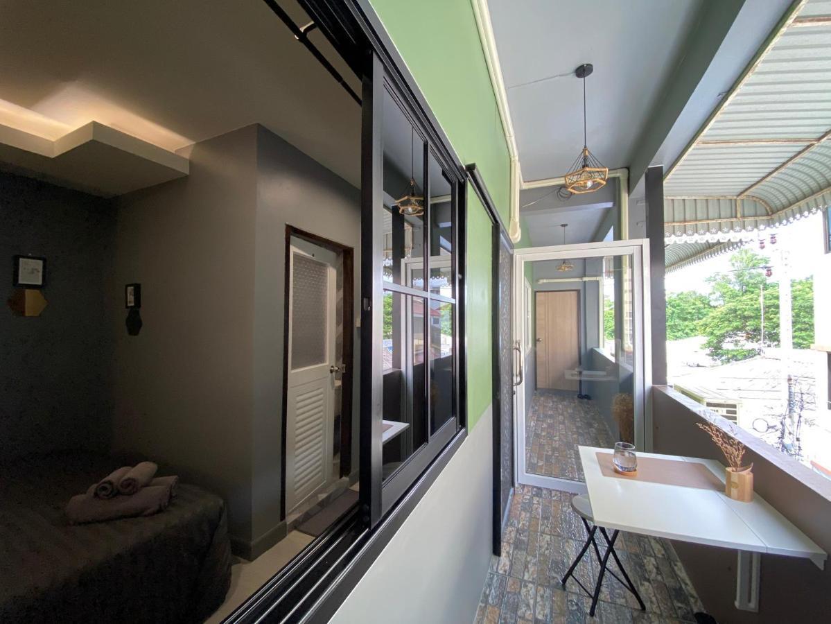 VarietyD-DayHostel HuaHin Buitenkant foto