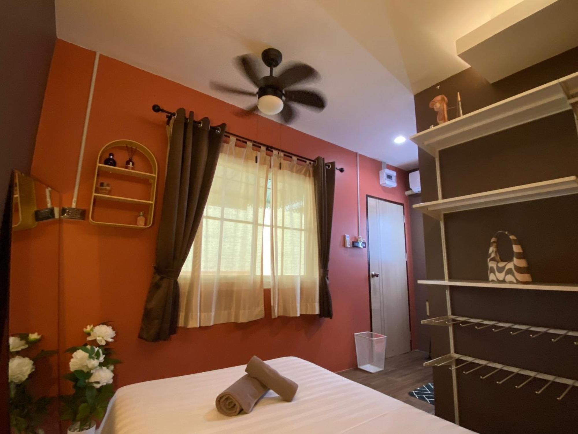 VarietyD-DayHostel HuaHin Buitenkant foto
